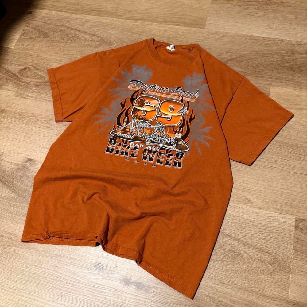 Vintage 2010 Daytona Beach Bike Week T-Shirt Size Large Brown Graphic Tee